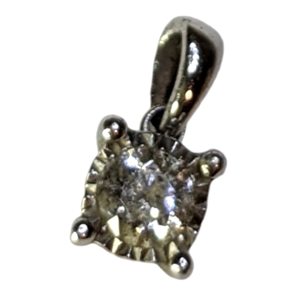 JTW Vintage 1/4 carat 4.8mm in diameter Real Diamond Pendant - Picture 1 of 3